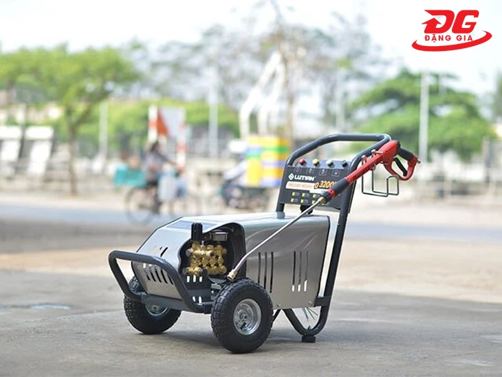 máy rửa xe 3000PSI