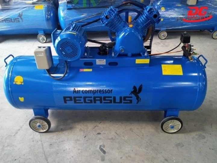 Pegasus TM-V-0.6/8 có bình chứa lớn tới 180L