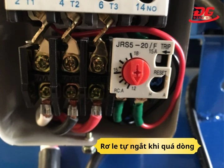 Rơ le tự ngắt khi có hiện tượng quá dòng, đảm bảo an toàn cho người vận hành lẫn thiết bị