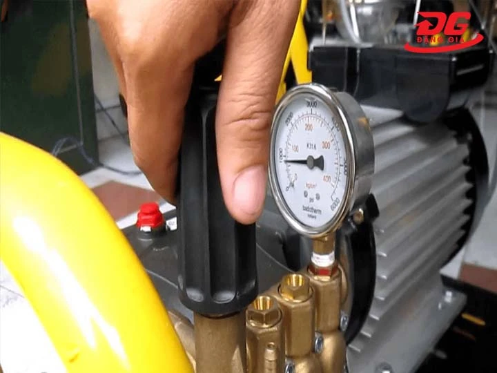 Máy rửa xe bị mất áp
