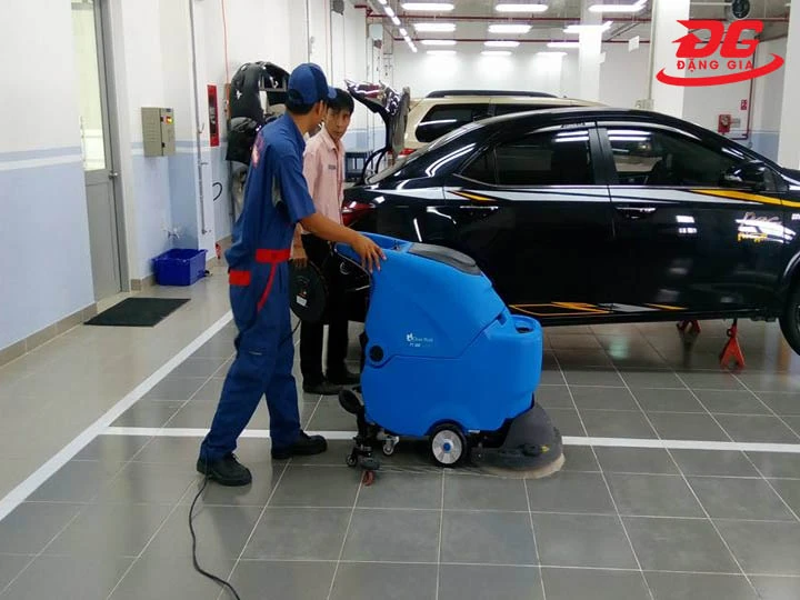 giá máy chà sàn CleanMaid
