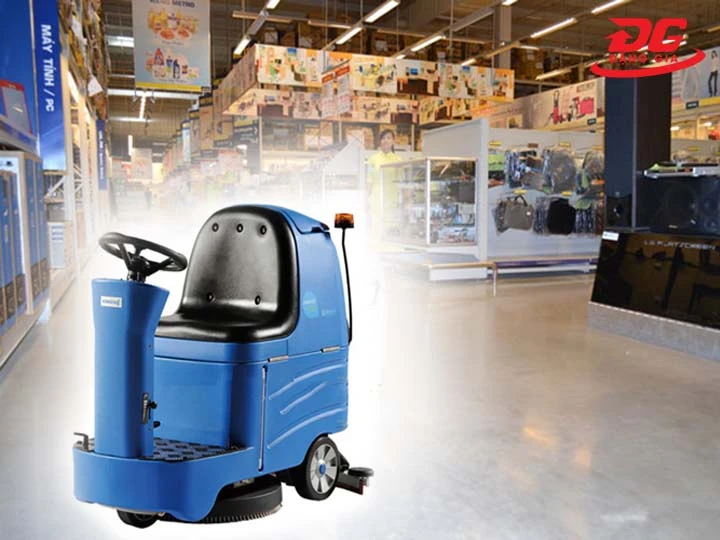 Dịch vụ lưu trú và thương mại