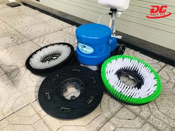 Bảo dưỡng, vệ sinh kỹ bàn chà Pad và thay mới nếu độ hao mòn lớn