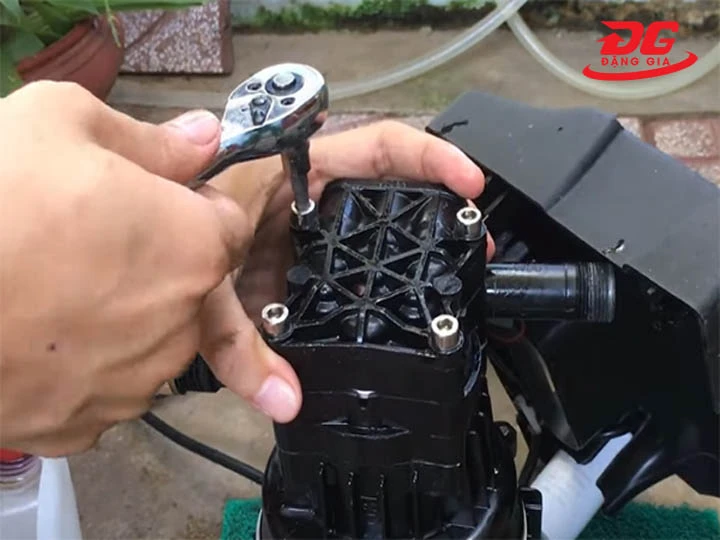 Lắp ráp lại thiết bị