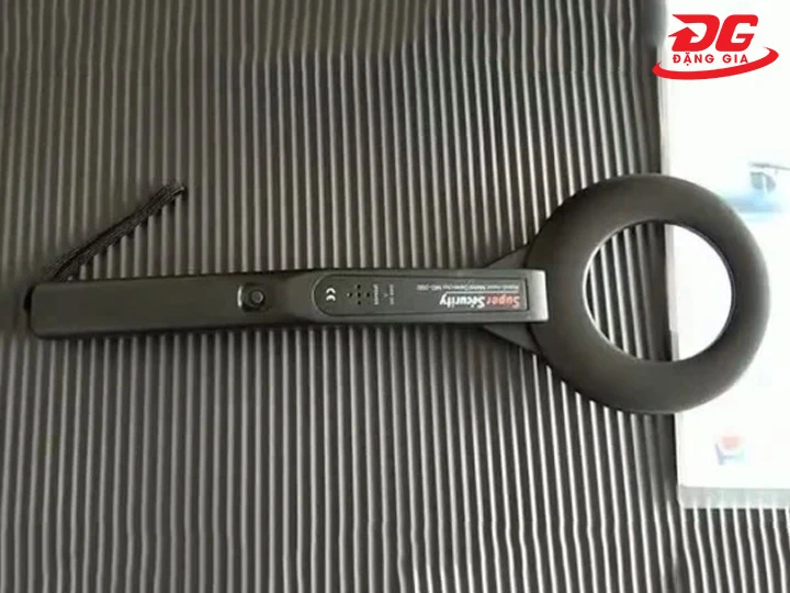 Cách dùng máy dò kim loại MD-200 đúng kỹ thuật