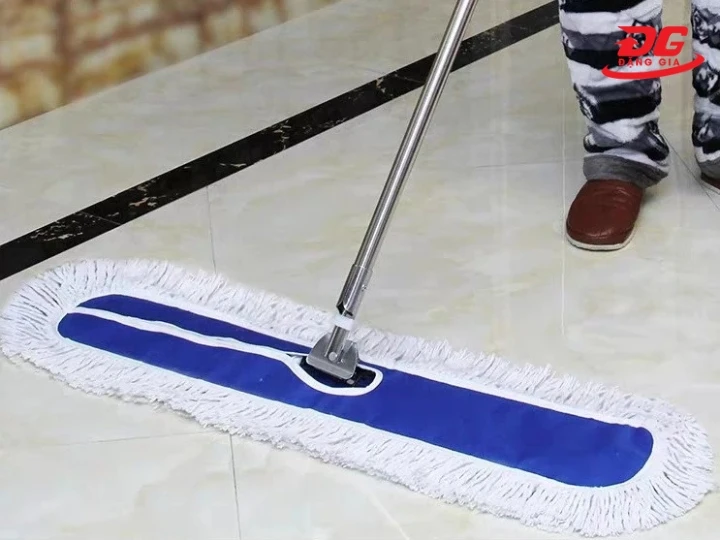 Mua Cây lau nhà màu xanh 110 cm chính hãng tại Yên Phát