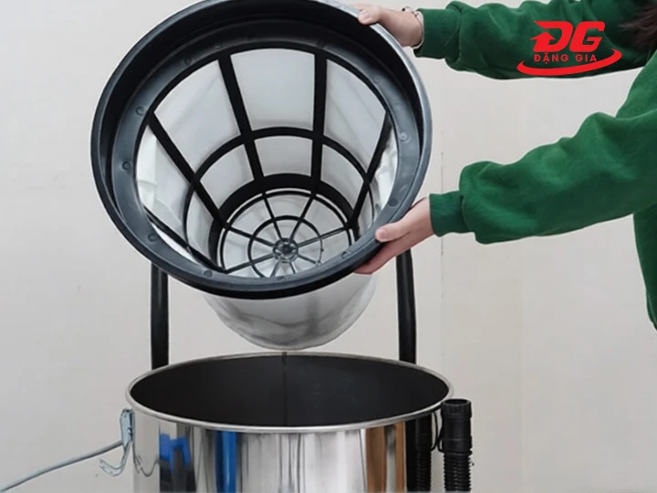 Chú ý bộ lọc mua máy hút bụi 70L công nghiệp