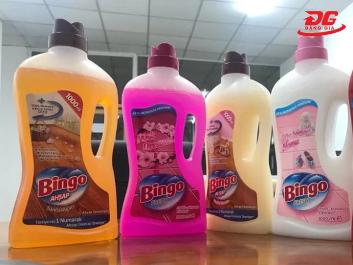 Nước lau sàn gỗ Bingo giá khá mềm