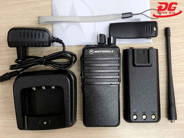 trọn bộ máy bộ đàm Motorola CP1100