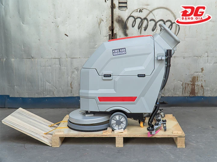máy chà sàn liên hợp Kumisai KMS 68B