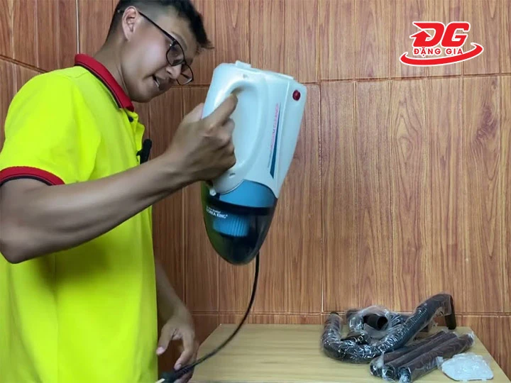 Máy hút bụi 1000W Korea King PDG-666