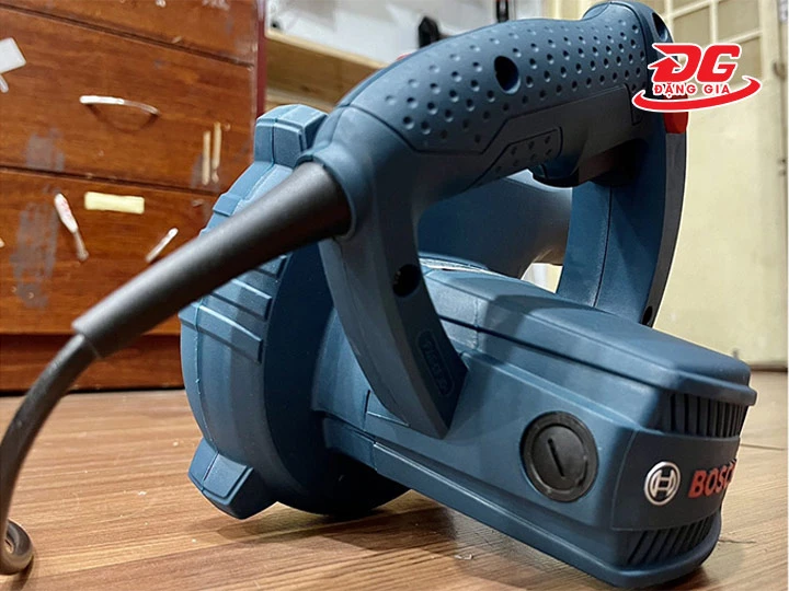 Máy hút bụi 2 chiều Bosch GBL 82-270