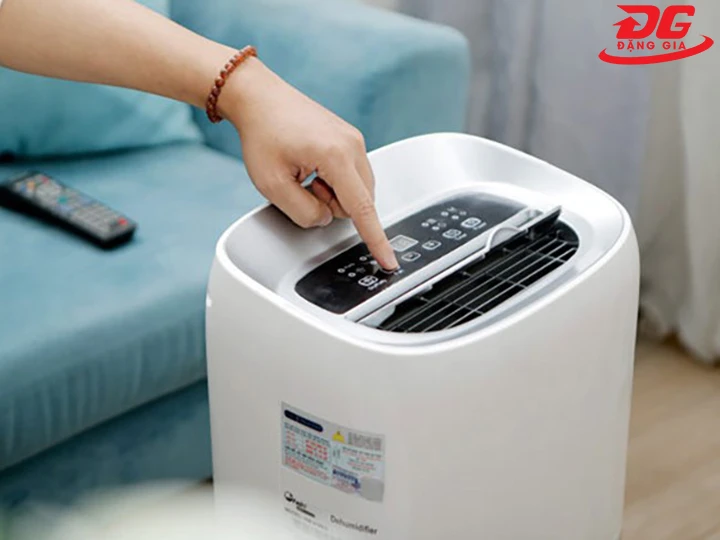 cách sử dụng máy hút ẩm 18l