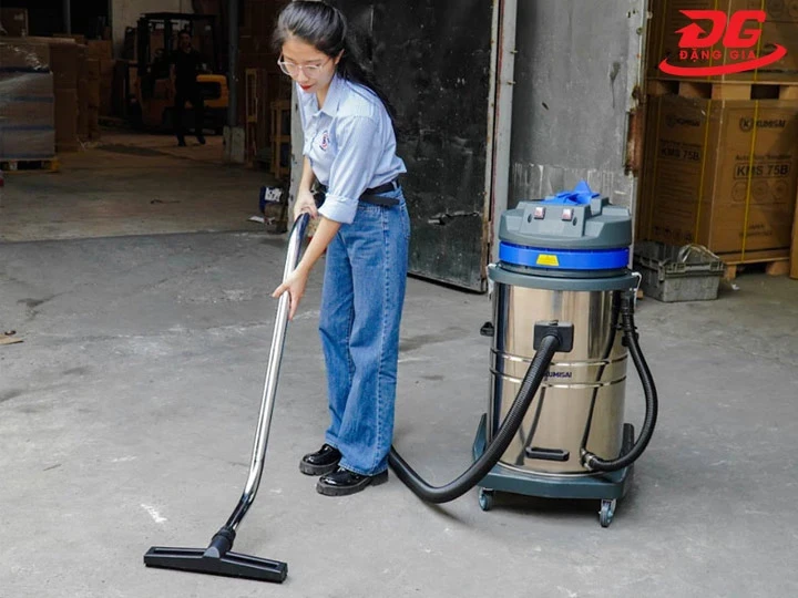Máy hút bụi bị cháy do sử dụng sai cách