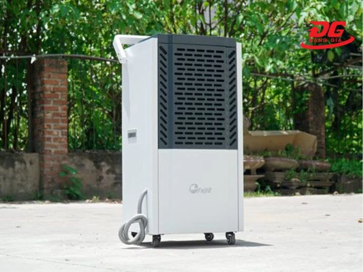 Máy hút ẩm 150l với lưu lượng gió lớn dao động 1.200 - 1.650m3/h