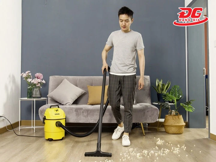 Máy hút bụi Karcher WD 1 Classic