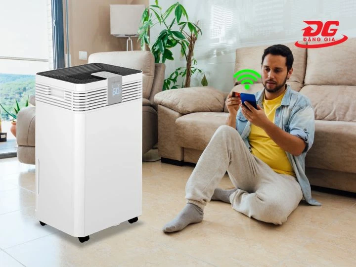 Máy khử ẩm Fujihome với thiết kế nhỏ gọn