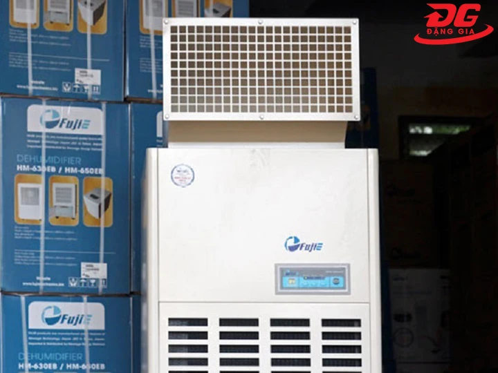 ống xả khí phía trên